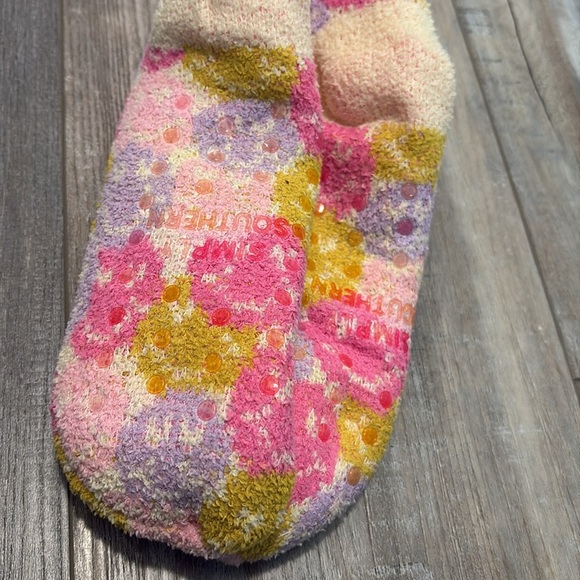 Valentine’s NWT Simply Southern Camper Socks - Picture 4 of 4